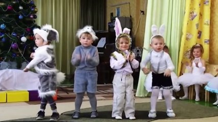 ВИДЕОпозитив: танец мальчиков-зайчиков (видео)