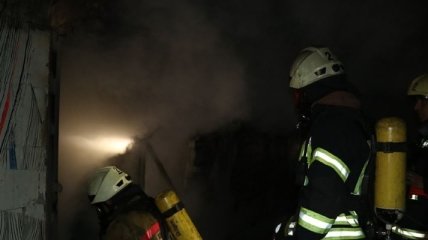 Пожар на Крещатике: повреждены кабельные сети "Укртелекома"