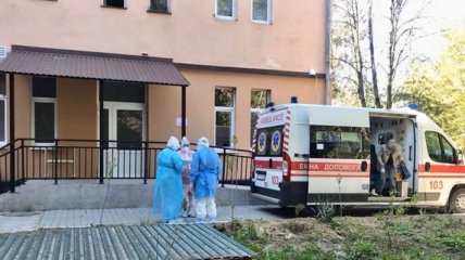 Меньше всего везет молодым пациентам: врач рассказал о медицинской катастрофе в Ужгороде