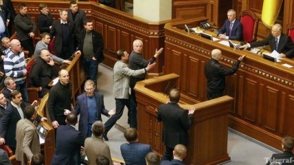 Эксперт назвал закон Мирошниченко "законом о заложниках"