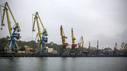 Кабмин просит депутатов разрешить приватизацию портов