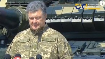 Президент передал ВСУ более 150 единиц вооружения и военной техники (Видео)