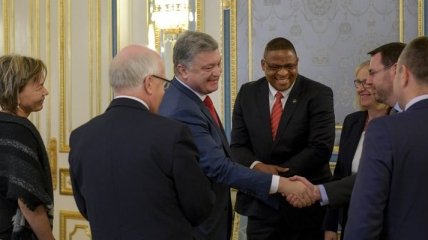 Порошенко благодарит европейских баптистов за посещение Донбасса