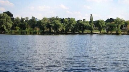 В Черновицкой области в водоеме нашли тело пропавшего ребенка