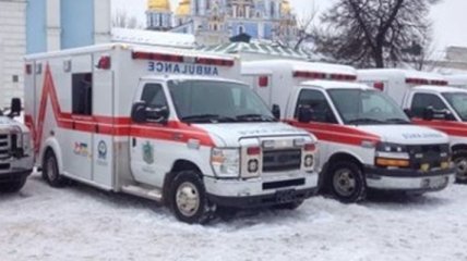 Канада передала Украине 10 карет скорой помощи