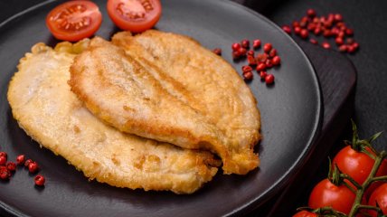 Курячі відбивні у хрусткому клярі