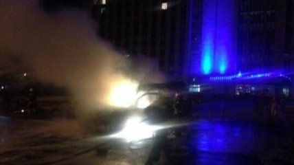 В результате взрыва возле здания Донецкой ОГА пострадали 4 человека