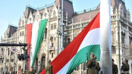 В Венгрии отменили закон о выборах