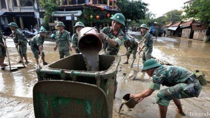 Число погибших от тайфуна "Дамри" во Вьетнаме превысило 100 человек