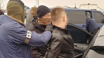 На Волыне СБУ задержала таможенников-взяточников: фото и видео
