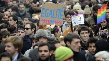 Французы будут протестовать против однополых браков