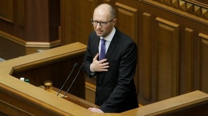 Яценюк заявил о шантаже со стороны парламентариев