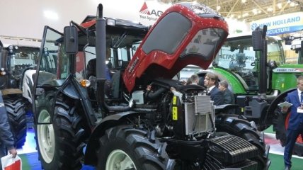 На выставке в Украине показали достойного конкурента трактору МТЗ (Видео)