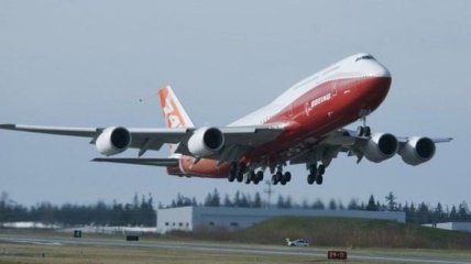 Роскошный воздушный дворец Boeing 747-8 VIP (Фото) 