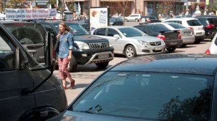 МВД: В Украине дефицит парковочных мест