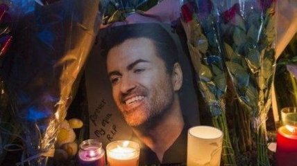 В Лондоне тайно похоронили певца Джорджа Майкла