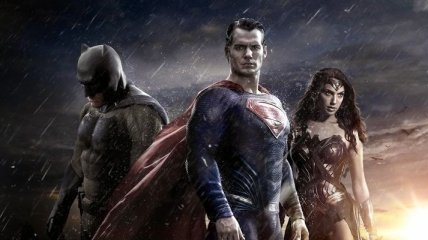 Warner Bros. выпустила второй трейлер "Бэтмена против Супермена"