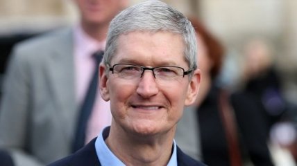 Глава Apple прокомментировал проблему размещения политрекламы в соцсетях 