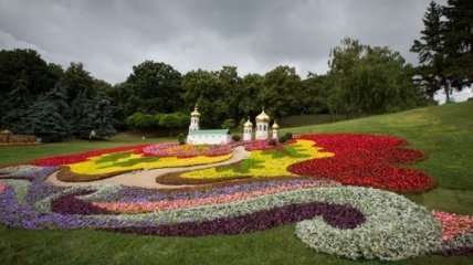 Выставка цветов, посвященная Крещению Руси, открылась в Киеве