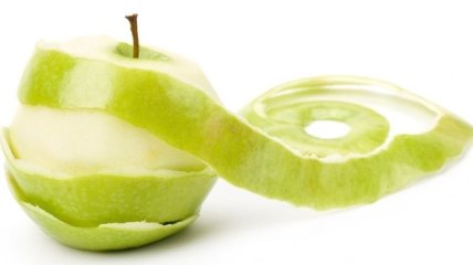 Вся польза в кожуре: от смертельной болезни могут спасти яблока 