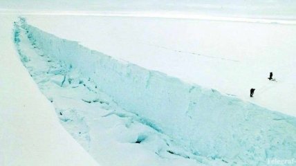Подо льдами Антарктиды обнаружены огромные тоннели