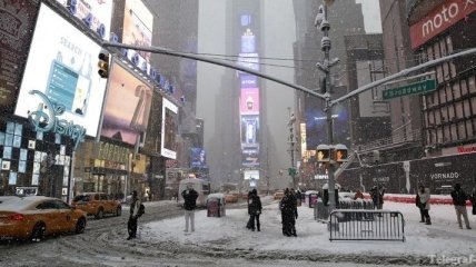 В США снегопады временно прекратились, в Нью-Йорке началась гроза