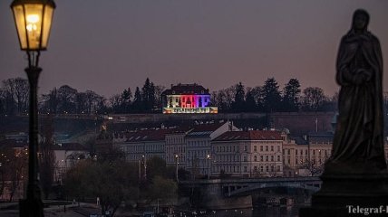 Власти Чехии хотят продлить чрезвычайное положение еще на месяц 