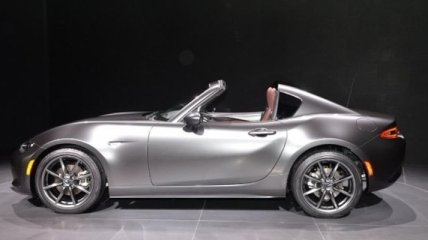 Mazda представила MX-5 RF в Нью-Йорке