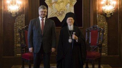 В НИСИ объяснили смысл соглашения, подписанного Порошенко и Вселенским патриархом