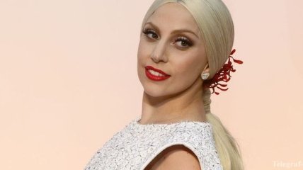 Леди Гага удивила своим нарядом на церемонии "Оскар" (Фото, Видео)