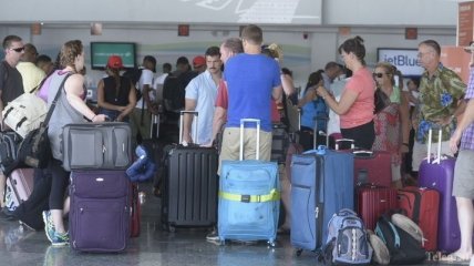 Канадцев эвакуируют с Карибов из-за урагана "Ирма"