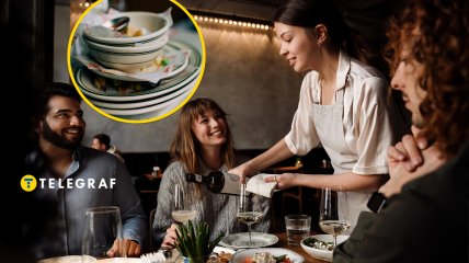 Люди вечеряють