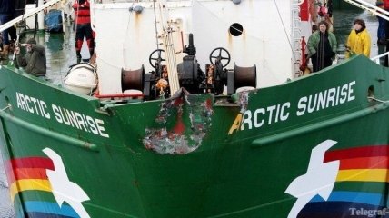 Команду "Arctic Sunrise" хотят освободить от обвинения в пиратстве