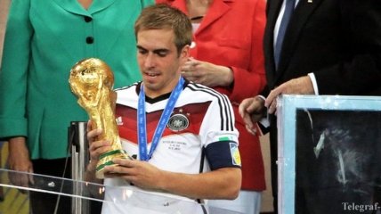 Футбольной легенде сборной Германии исполняется 31 (Видео)