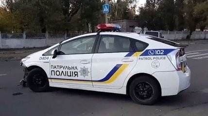 Жесткая авария с патрульными вызвала пробки в Одессе (видео с места)