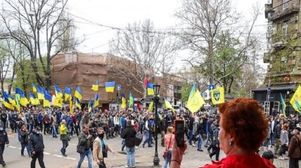 На годовщину трагедии 2 мая в Одессе не обошлось без задержаний и конфликтов (фото и видео)