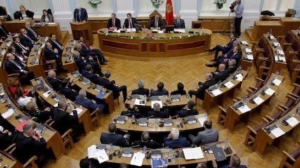 В Черногории во время голосования за закон о вероисповедании задержали всех оппозиционеров