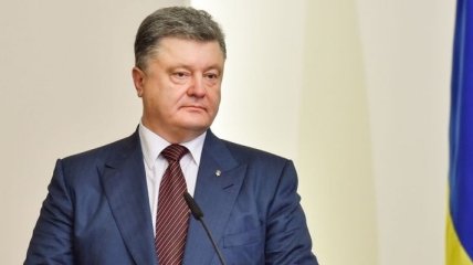 Порошенко благодарен США за увеличение средств на поддержку Украины