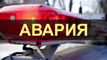 ДТП на Днепропетровщине: снегоуборщик влетел в автобус