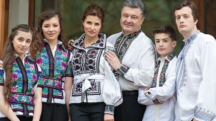 Порошенко прокомментировал появление сына в футболке Russia