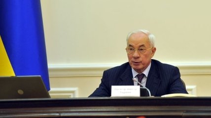 Азаров: Правительство высоко ценит самоотверженный труд милиции 