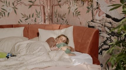 Народные приметы запрещают спать одновременно на двух подушках