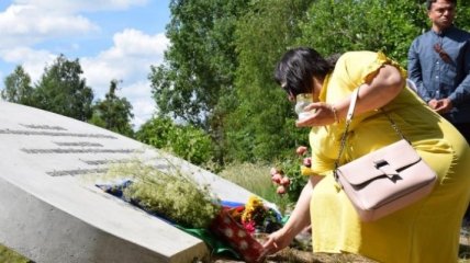 На Житомирщине открыли мемориальный знак жертвам геноцида ромов (Фото)