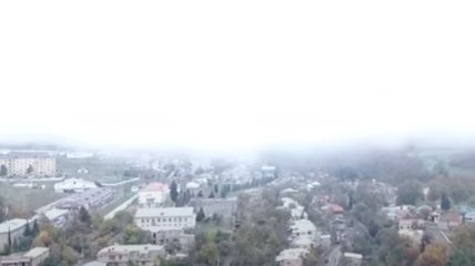 Туман і порожнеча: Азербайджан показав, як виглядає Гадрут з висоти пташиного польоту (відео)