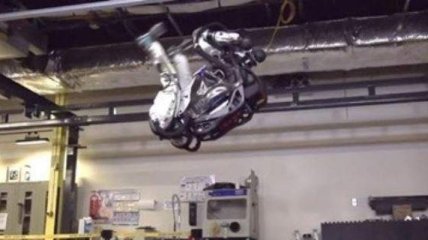 Boston Dynamics научила робота делать сальто назад