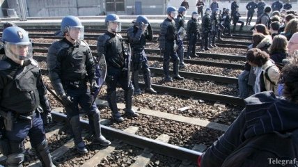 Французкие железнодорожники выступят против реформ Макрона