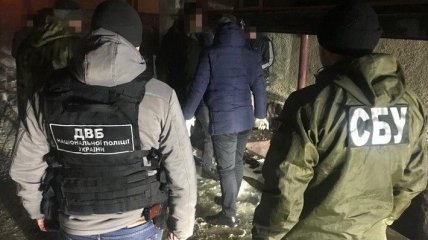 На Буковине следователь полиции наладил сбыт наркотиков (Фото)