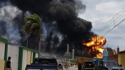 Пожар на НПЗ в Венесуэле перекинулся на третий резервуар нефти