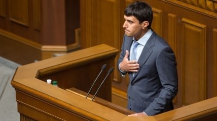 Левченко предлагает Тимошенко отказаться от лечения за рубежом
