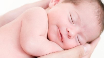 Температура у новорожденного: норма и причины повышения